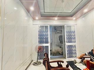 Cho thuê nhà riêng tại ngõ 130 tân mai với 3 tầng, 2pn, 3wc, giá thuê 8tr có tl