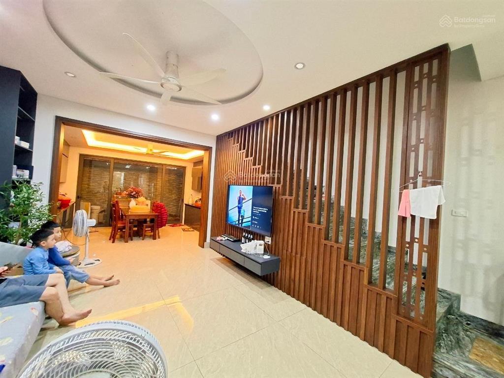 Bán nhà mặt phố tại vạn phúc, q.ba đình, dt 60m2, 5 tầng, 36 tỷ