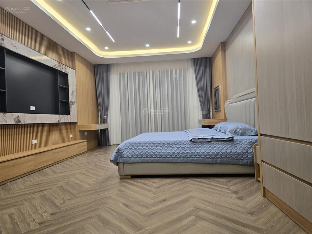 Bán nhà lô góc, mặt phố đội cấn, ba đình, dt 105m2, mt 5,6m, 5 tầng, 40 tỷ