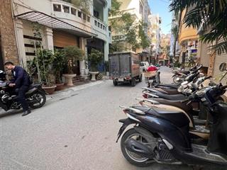 Bán nhà mặt ngõ ô tô tránh, phố hoàng cầu, dt 130m2, mt 8,5m, 3 tầng, 42 tỷ