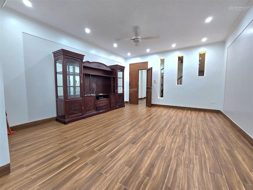 Bán nhà lô góc, mặt phố trích sài, q.tây hồ, dt 60m2, mt 5,5m, 4 tầng, 40 tỷ