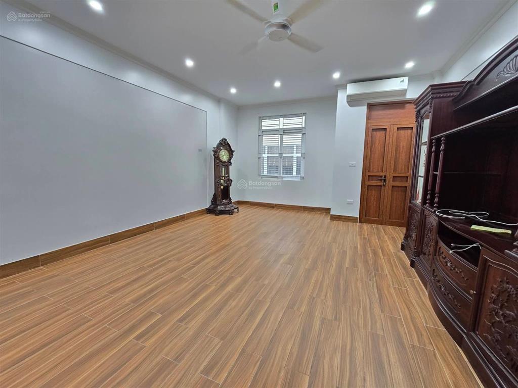 Bán nhà lô góc, mặt phố trích sài, q.tây hồ, dt 60m2, mt 5,5m, 4 tầng, 40 tỷ