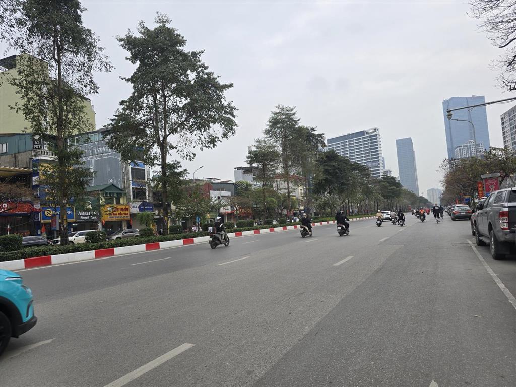 Bán nhà mặt phố xã đàn, q. đống đa, dt 170m2, mt 9m, 9 tầng thang máy, 130 tỷ