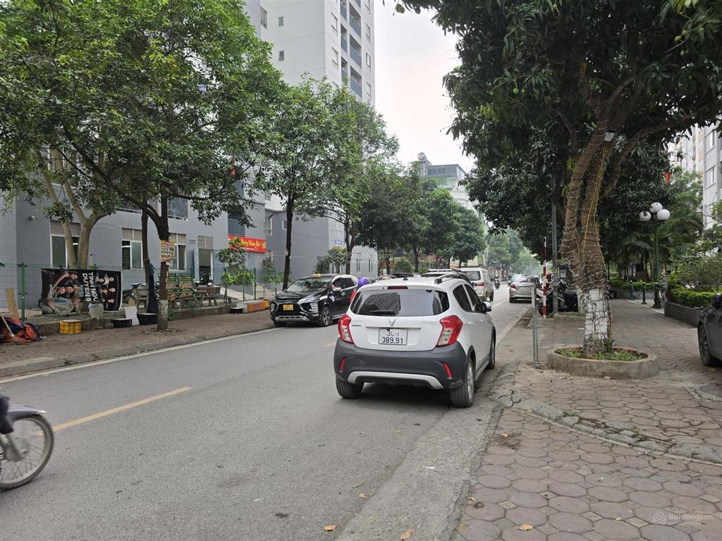 Bán căn cc lô góc ct2a1, kđt tây nam linh đàm, dt 135m2, 3pn, 2vs, 9 tỷ