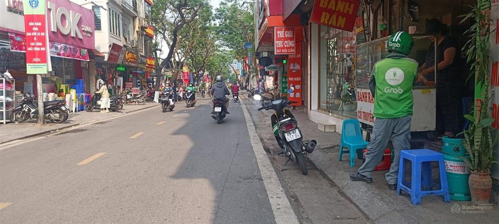 Chính chủ cho thuê nhà mặt phố đội cấn, ba đình dt 105m2, mt 6m, 5 tầng, 70 triệu/ tháng