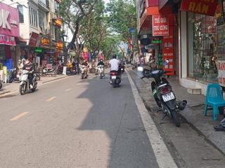 Chính chủ cho thuê nhà mặt phố đội cấn, ba đình dt 105m2, mt 6m, 5 tầng, 70 triệu/ tháng
