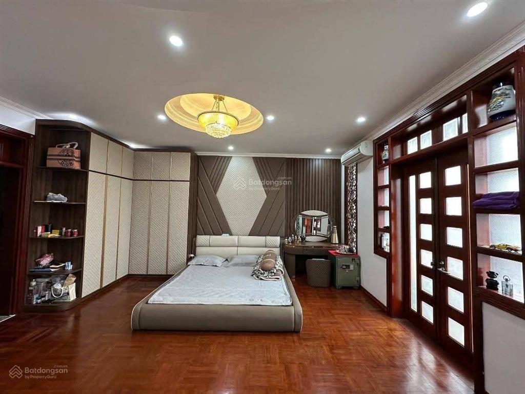 Chính chủ bán nhà khách sạn, mặt phố bãi cháy, quảng ninh, dt 130m2, mt 10m, 8 tầng tm, 20 tỷ