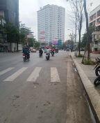 Cho thuê sàn văn phòng tại ngụy như kon tum, thanh xuân, dt 150m2, mt 8m, 30 triệu/tháng