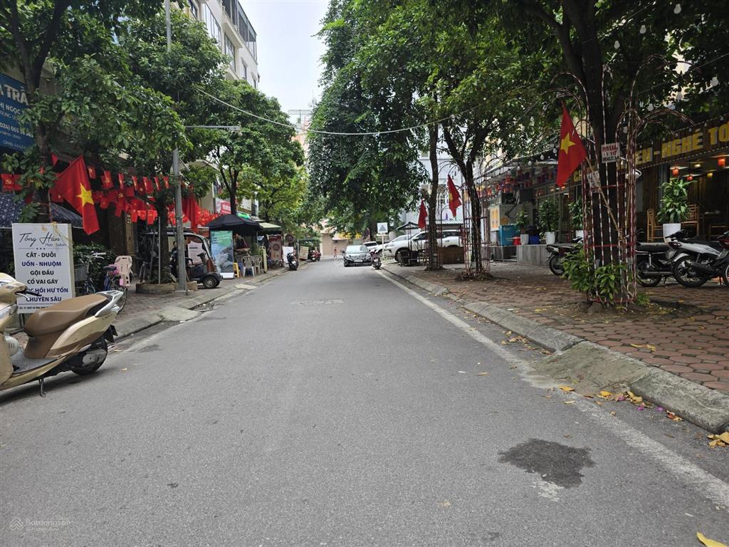 Bán nhà đường 3 ô tô tránh, mặt hồ đầm tròn, phố đội cấn, ba đình, hà nội, dt 100m2, 2 tầng, 37 tỷ