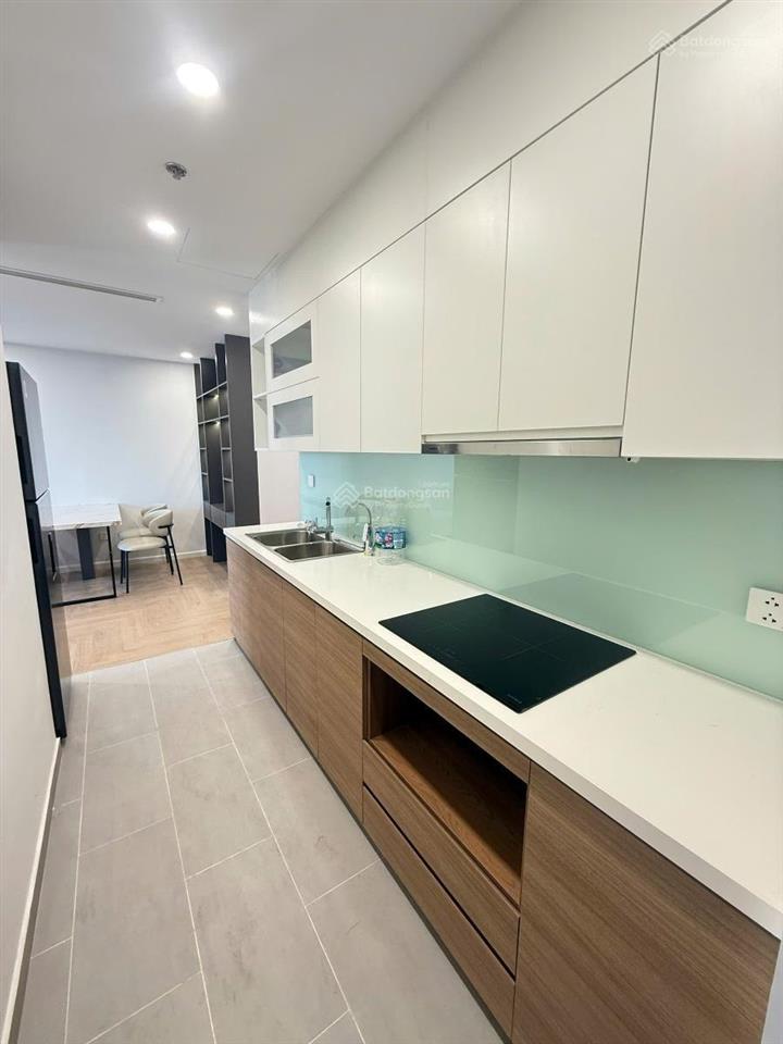 Bán căn hộ cc rox center 90 đường láng, đống đa, dt 70m2, 2pn2vs, 6,8 tỷ