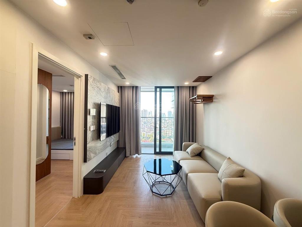 Bán căn hộ cc rox center 90 đường láng, đống đa, dt 70m2, 2pn2vs, 6,8 tỷ