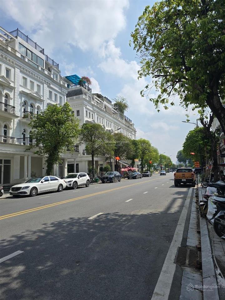 Hạ giá 9 tỷ, gia đình cần bán shophouse louis1 city đại mỗ, nam từ liêm, dt 110m2, 6 tầng tm, 35 tỷ