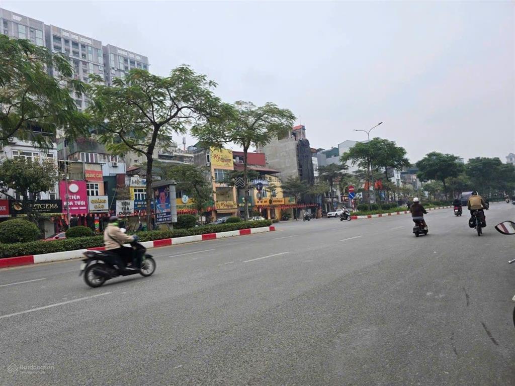 Bán nhà mặt phố nguyễn khánh toàn, cầu giấy, dt 60m2, mt 4,5m, 3 tầng, 32 tỷ