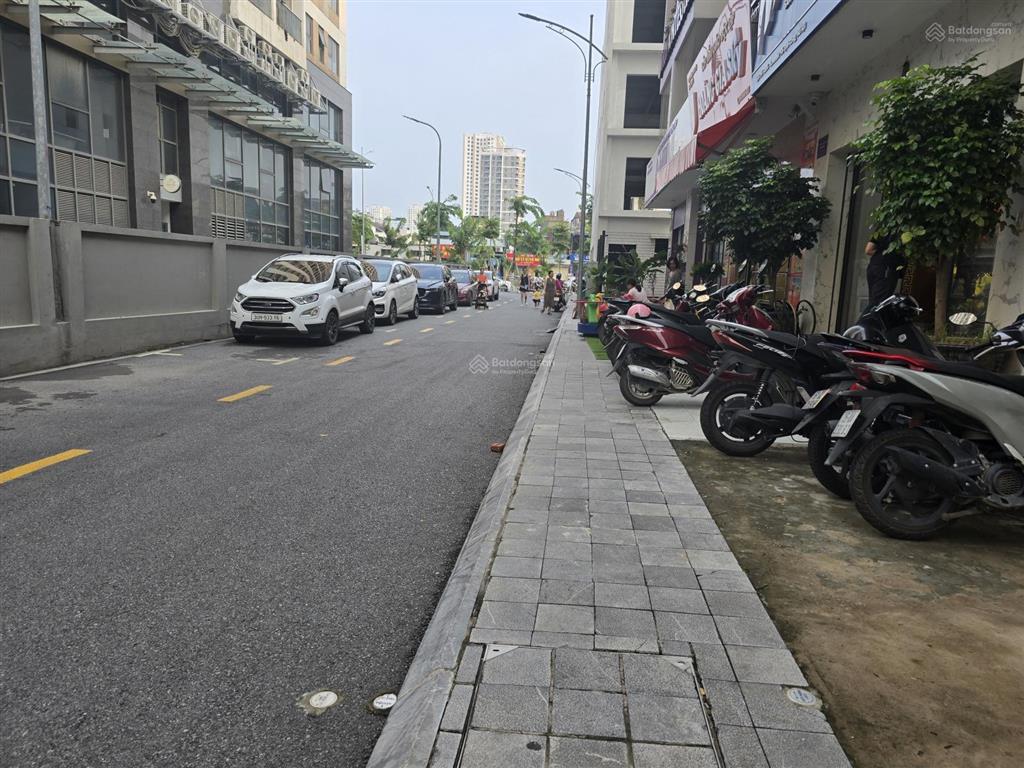 Bán shophouse lavender 176 định công, hoàng mai, dt 85m2, mt 5m, 5 tầng tm, 30,5 tỷ