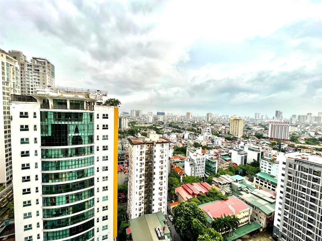 Hot nhà mặt phố trần thái tông, cầu giấy 200m2, mt 10m, 3 tầng, 120 tỷ