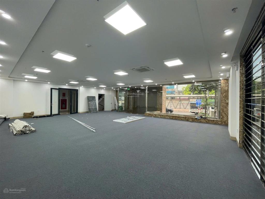 Ngộp bank, bán nhà mặt phố xã đàn, đống đa, dt 250m2, mt 8m, 3 tầng, 150 tỷ