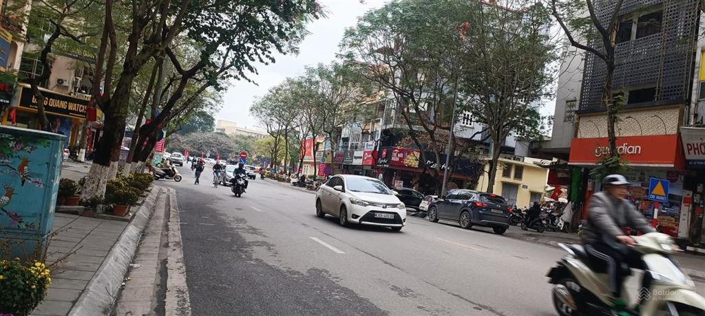 Bán nhà lô góc, mặt phố phan đình phùng, quận hoàn kiếm, 150m2, mt 10m, giá 120 tỷ