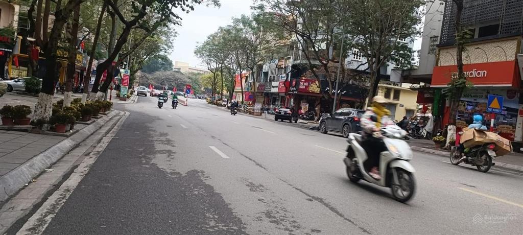 Bán nhà lô góc, mặt phố phan đình phùng, quận hoàn kiếm, 150m2, mt 10m, giá 120 tỷ