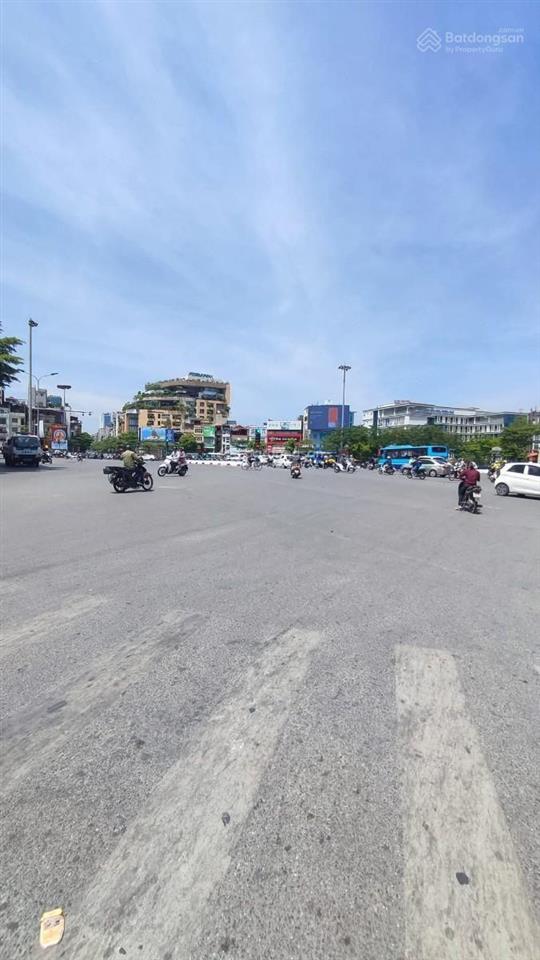 Bán nhà lô góc, mặt phố phan đình phùng, quận hoàn kiếm, 150m2, mt 10m, giá 120 tỷ