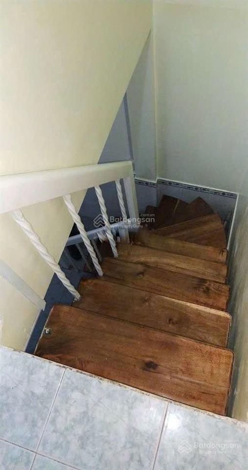 Cho thuê nhà xô viết nghệ tĩnh. 1 trệt 1 lầu 2pn giá rẻ