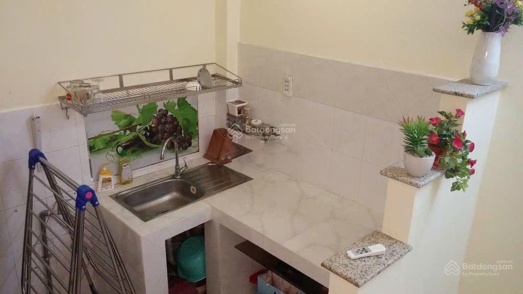 Cho thuê nhà xô viết nghệ tĩnh. 1 trệt 1 lầu 2pn giá rẻ