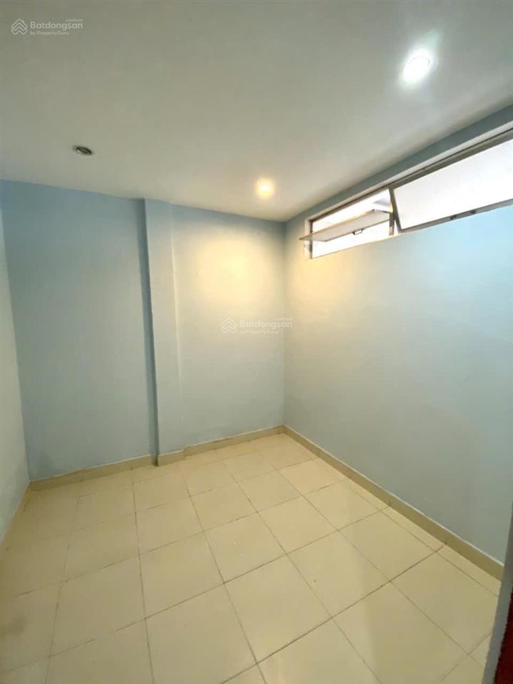 Nhỉnh 2 tỷ bán gấp chung cư nơ trang long, 2pn, có sổ hồng