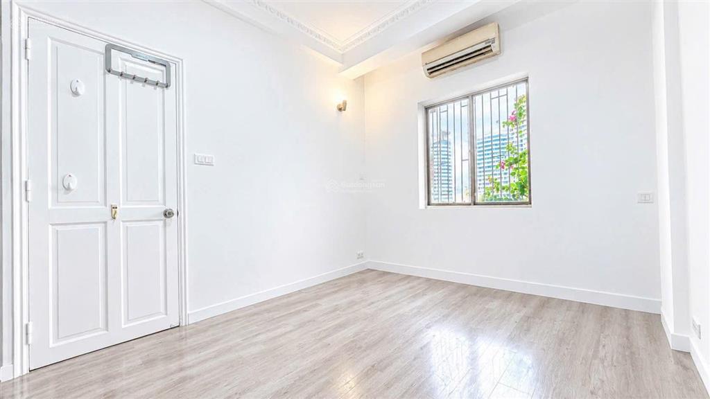 Bán gấp chung cư ngô tất tố, view l81 2pn nhà đẹp
