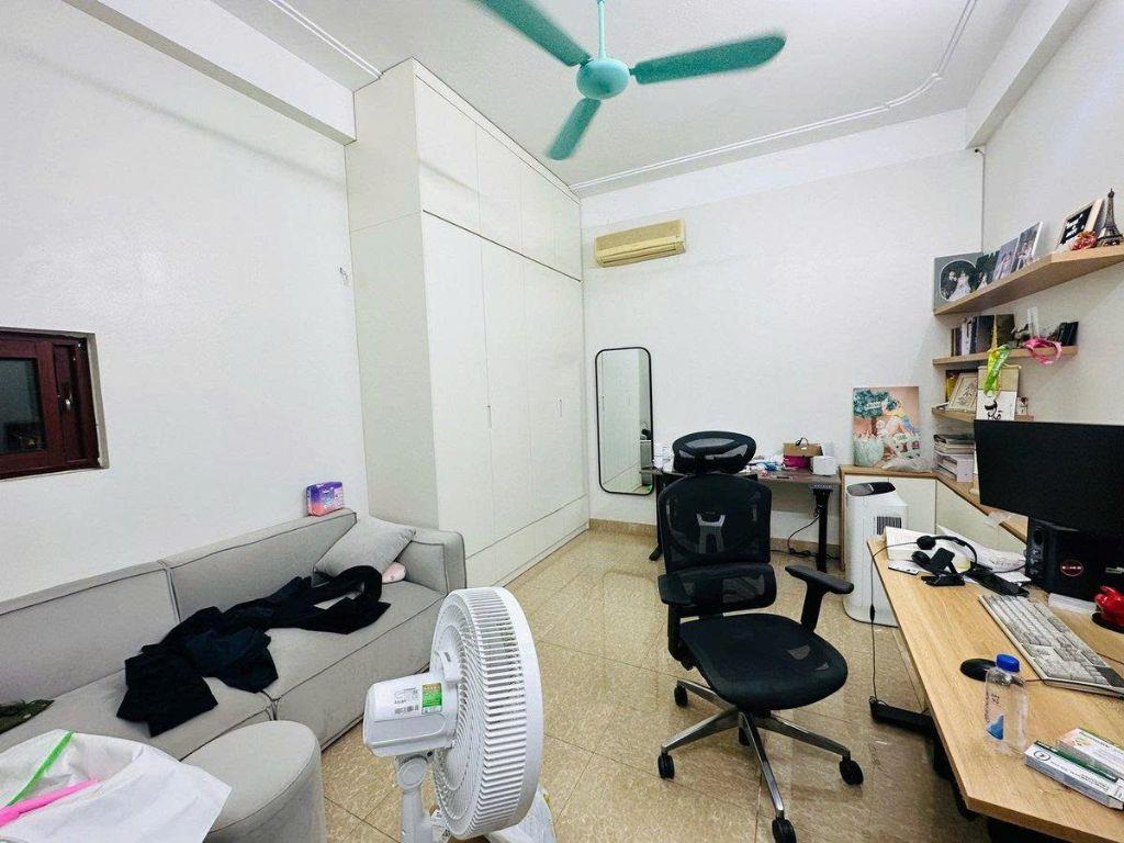 Bán gấp nhà đẹp 5 tầng mặt phố Lê Lợi, 68m2, mặt tiền 5m, thang máy, kinh doanh sầm uất, giá 27 tỷ