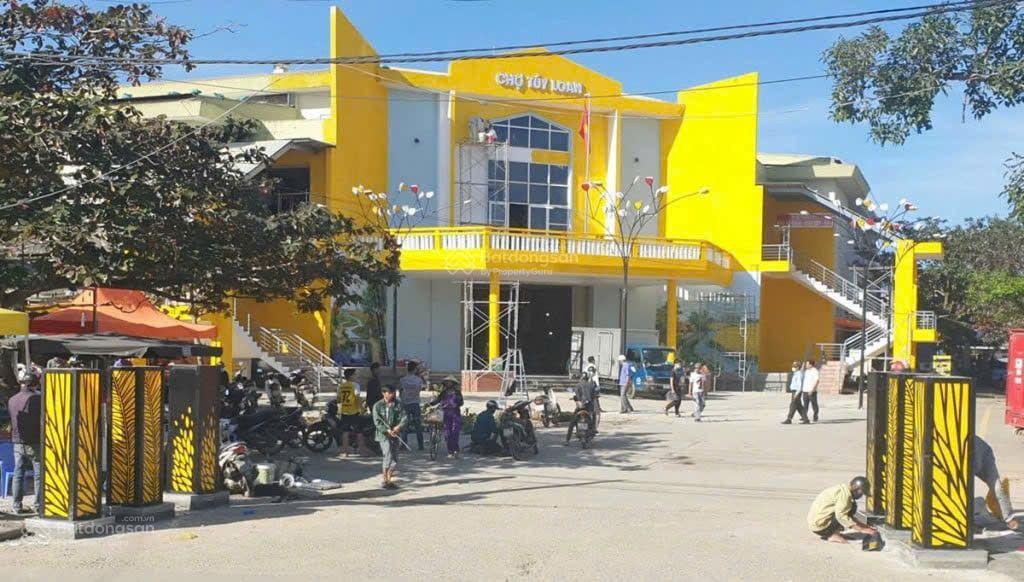 Bán nhà mặt tiền quảng xương, gần chợ túy loan, 150m2 có 100m2 đất ở.