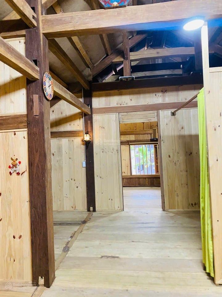 Bán nhà vườn 400m2 có 2 căn nhà gỗ đẹp, đang cho thuê 7 triệu tháng ở xã hòa phong.