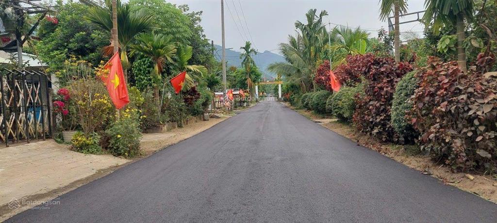 Đất mặt tiền đường nhựa 2 oto, 150m2 ngang 10m, giá chỉ 1.3 tỷ