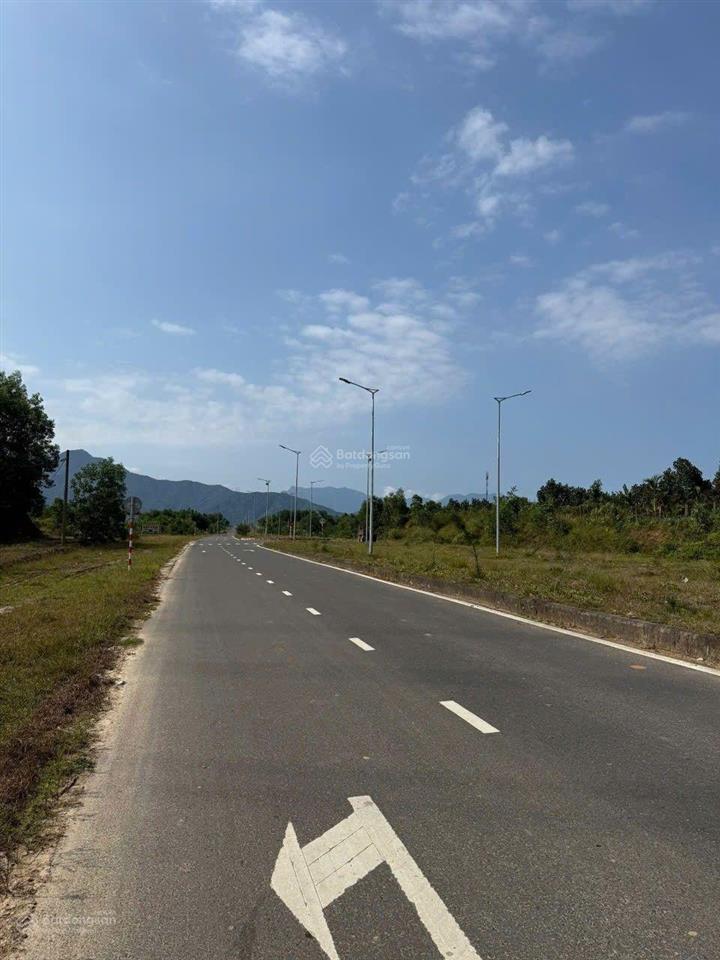 Đất trồng cây lâu năm, 2500m2, sát mặt tiền nam kỳ khởi nghĩa, làm kho bãi.