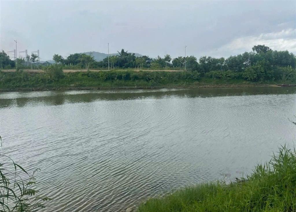 Đất view sông túy loan, 1600m2 có 100m2 đất ở ngang rộng rãi 50m, gần quốc lộ 70m.