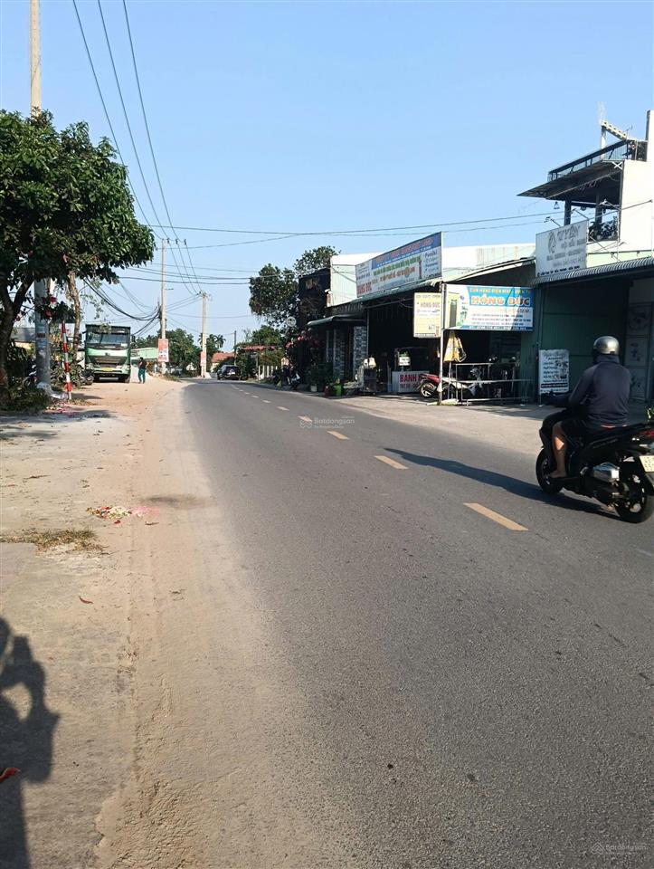 Bán nhà 2 mặt tiền đường nhựa dh5, 150m2, đường trường ông ích khiêm