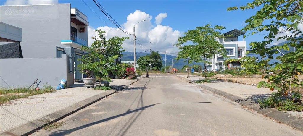 Đất tái định cư hòa phú 150m2, đường 5,5m, thông nam kỳ khởi nghĩa, lô mới keng