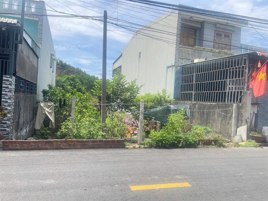 Đất mặt tiền đường nhựa hoàng văn thái nối dài củ, 120m2 đất ở ngang 6m, rất đẹp.