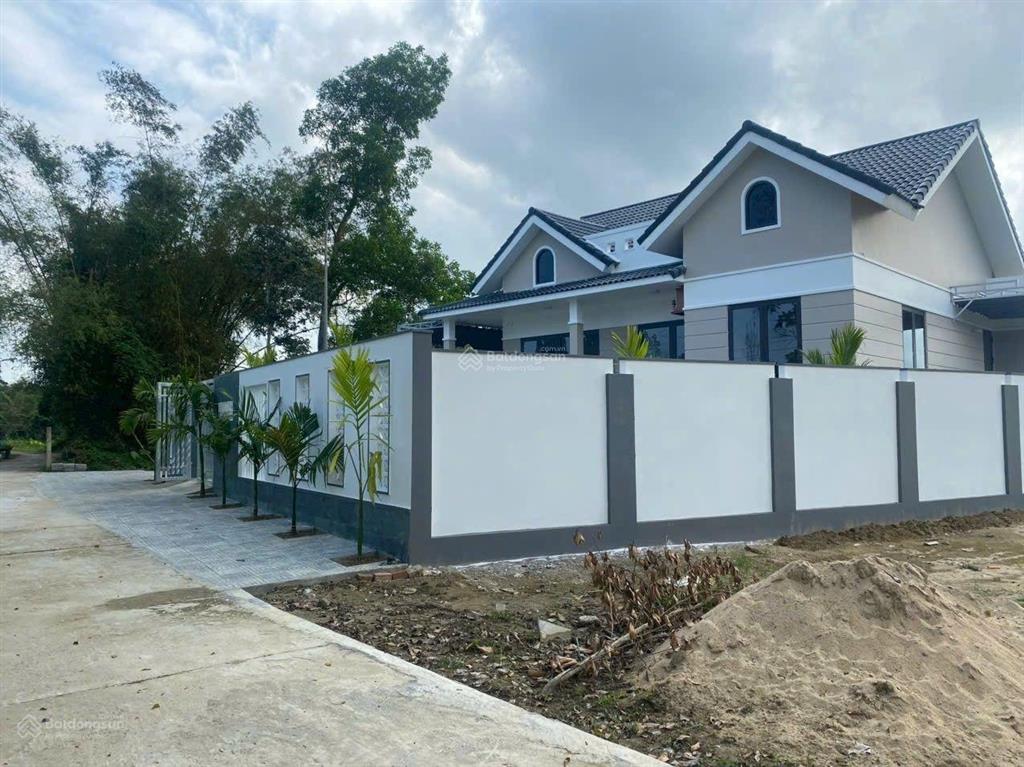 Bán nhà mái thái gần sông, 500m2 có 130m2 đất ở 2 mặt kiệt rất đẹp ngang rộng 32m