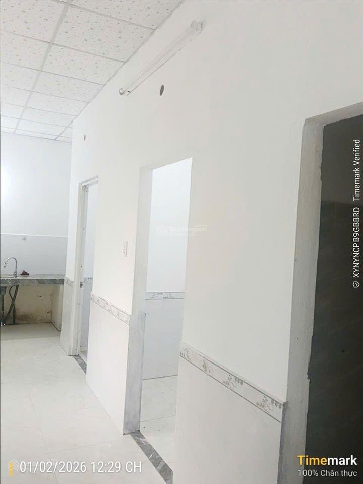 Bán nhà 112m2, để lại nội thất, đang buôn bán, đường 2 ô tô.