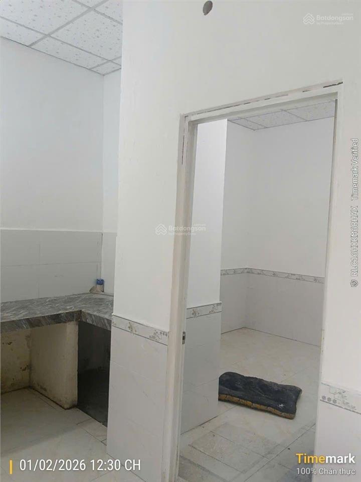 Bán nhà 112m2, để lại nội thất, đang buôn bán, đường 2 ô tô.