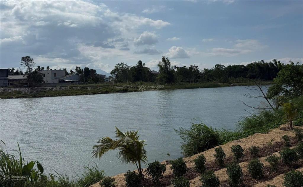Đất view sông yên thôn thạch bồ, 300m2 có 210m2 đất ở.