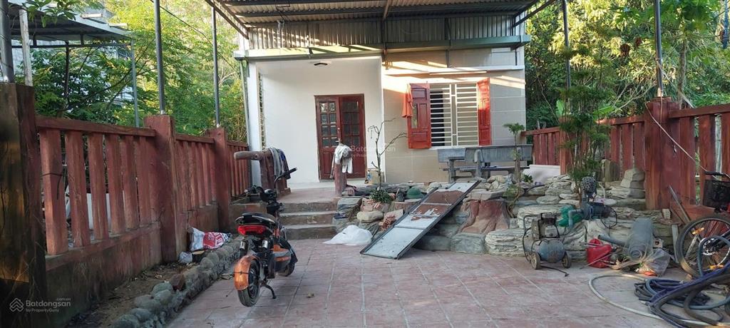 Bán nhà mặt tiền đường nhựa dh5, 172m2 có 150m2 đất ở ngang 7m giá tốt.