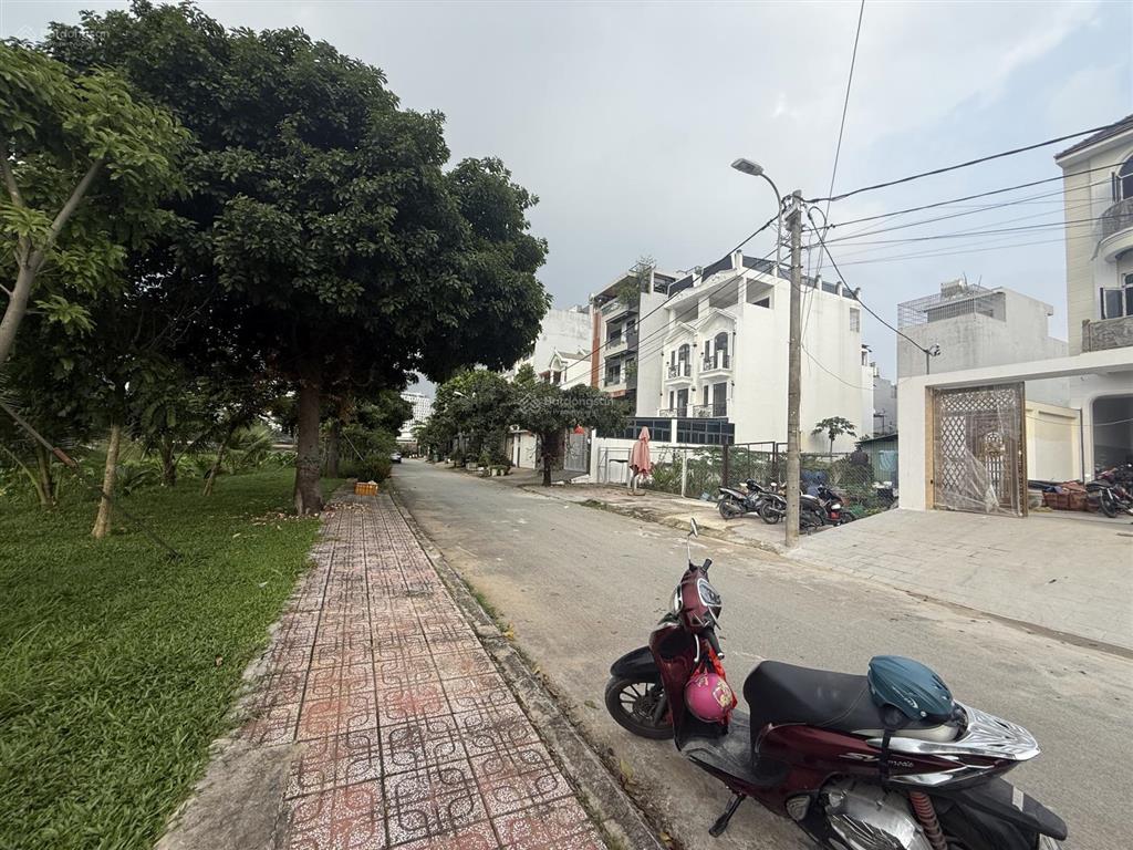 Bán đất mặt tiền bờ sông khu bến xưa 4x28  9.5 tỷ, còn thương lượng.