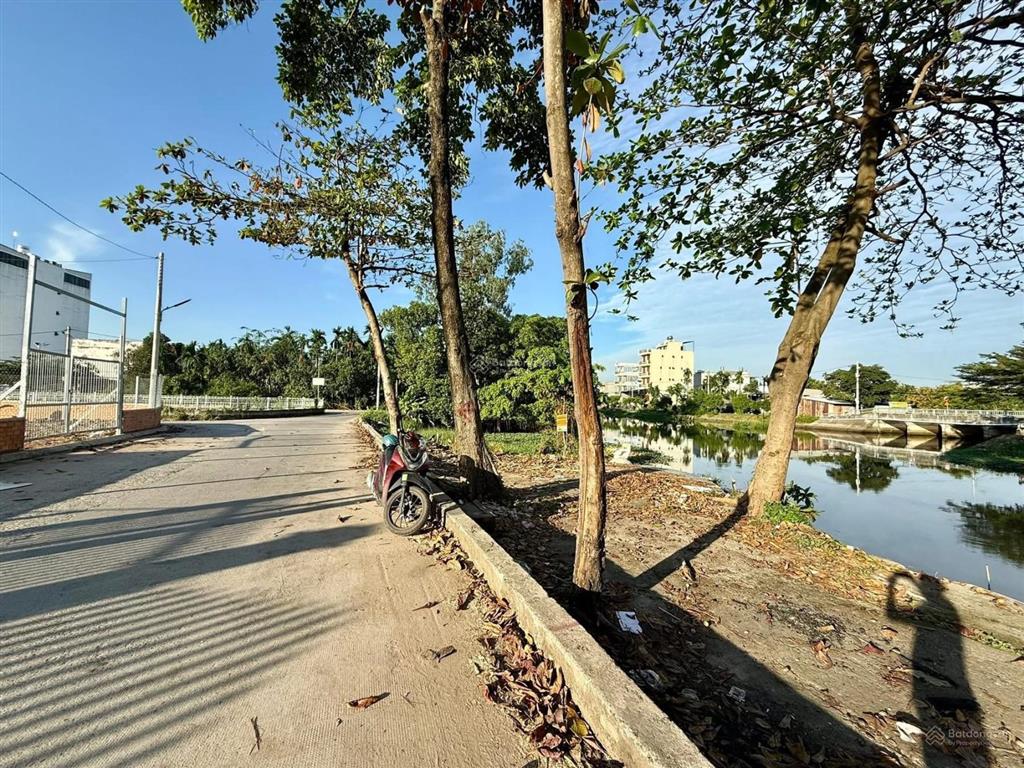 Bán đất mặt tiền sông an phú đông  5x47m, cn 235m2  7,95 tỷ