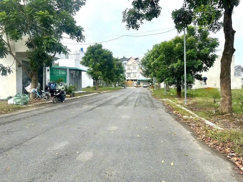 Bán cặp nền kdc 135 bến lức, long an