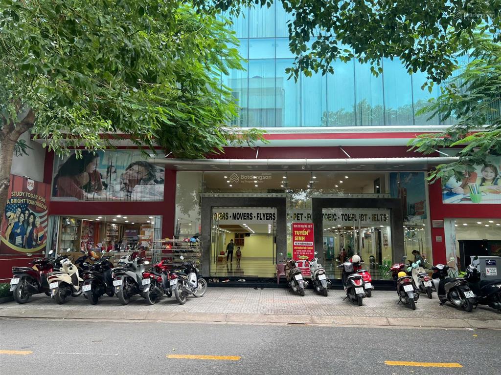 Chính chủ bán tòa nhà 400m2  dòng tiền 90tr/tháng  ngay tt bến lức  giá 27 tỷ tl