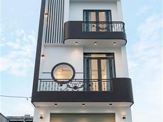 Nhà công viên lương quán 3 tầng giá 2 tỉ 39