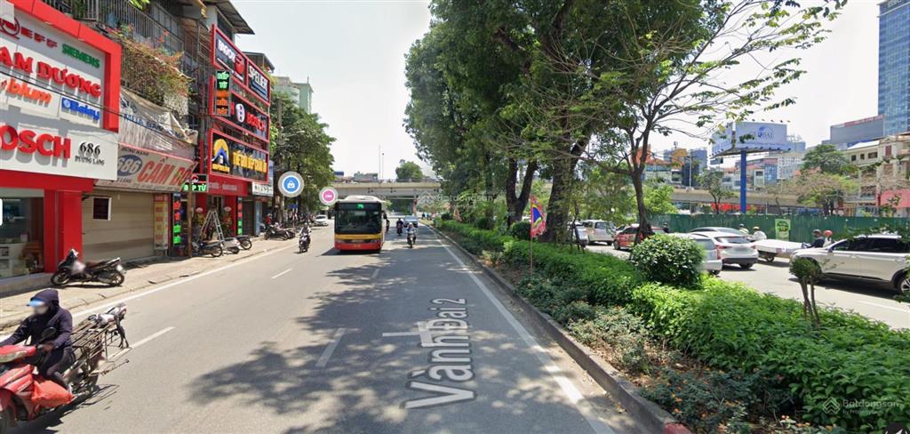 Chính chủ cần cho thuê cửa hàng tầng 1 vị trí đẹp tại 686 đường láng thượng, 45m2, mặt tiền 5,5m