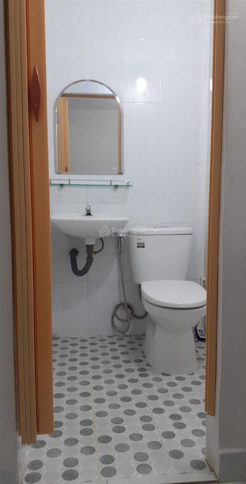 Phòng trọ, trung tâm nha trang, đường hoàn kiếm, dt 18m², giá 2 tr, cách co.op mart 300m, chợ 200m