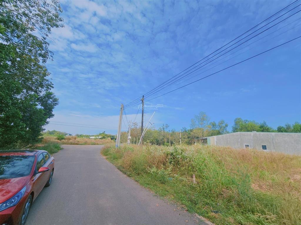 Cần bán lô đất xây trọ hoặc xây nhà. 12x53m đường nhựa giá chỉ 2tỷ5