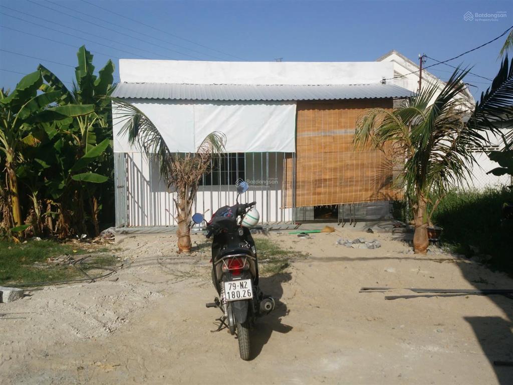 Bán đất full thổ cư tặng nhà cấp 4 đang cho thuê. sát bên kđt mỹ gia. cách biển 7 phút. chỉ 2,1 tỷ
